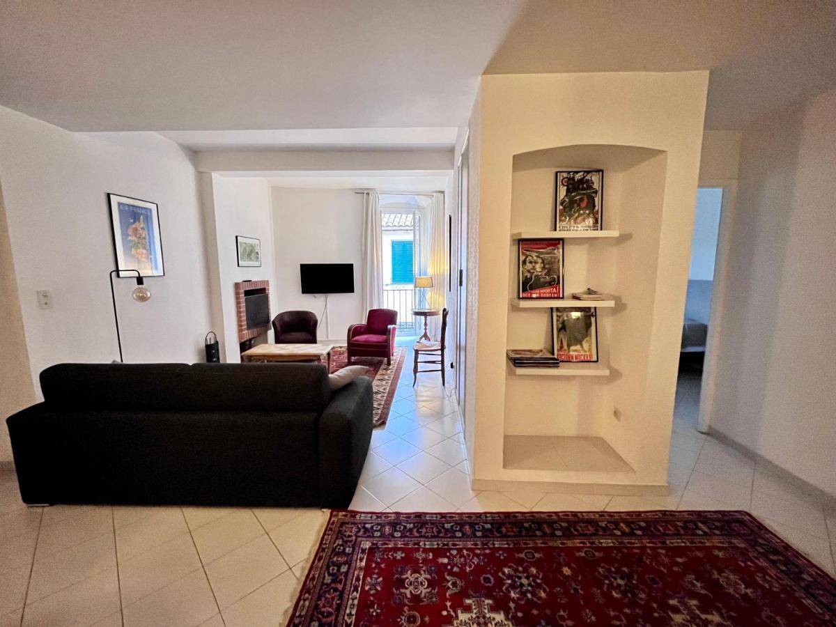 Appartement Spacieux En Face Du Port Калви Екстериор снимка