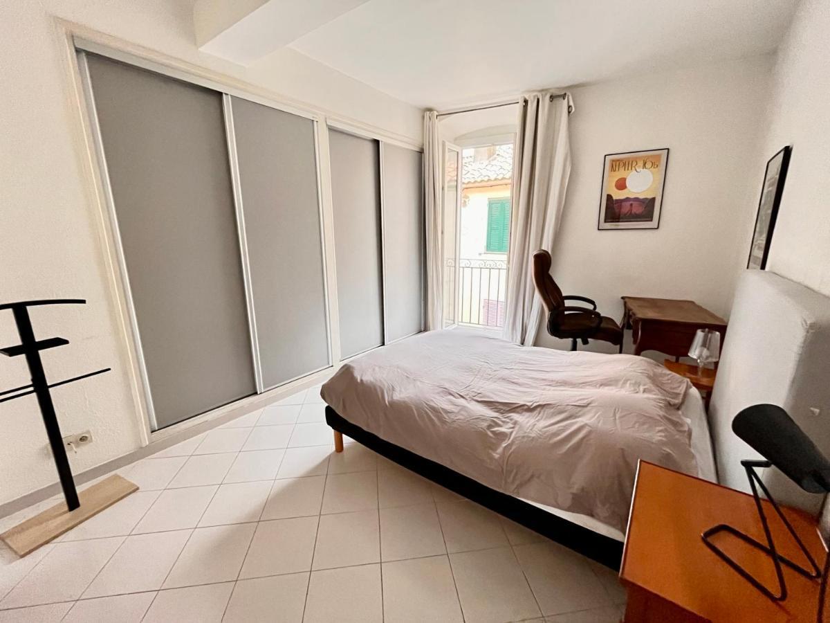 Appartement Spacieux En Face Du Port Калви Екстериор снимка