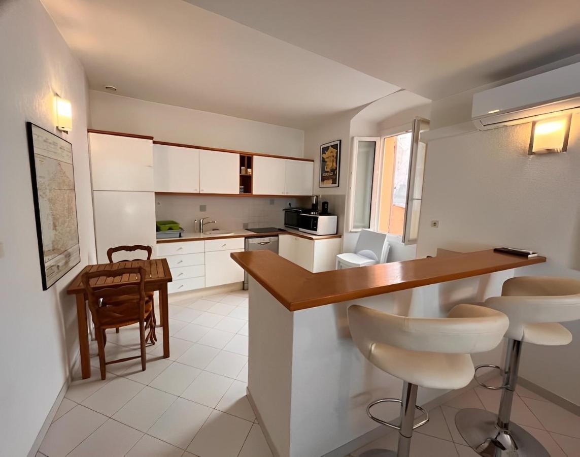 Appartement Spacieux En Face Du Port Калви Екстериор снимка